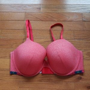 38dd Victoria secret bra